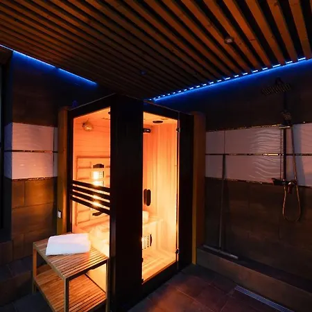 Apartment 4k Jacuzzi